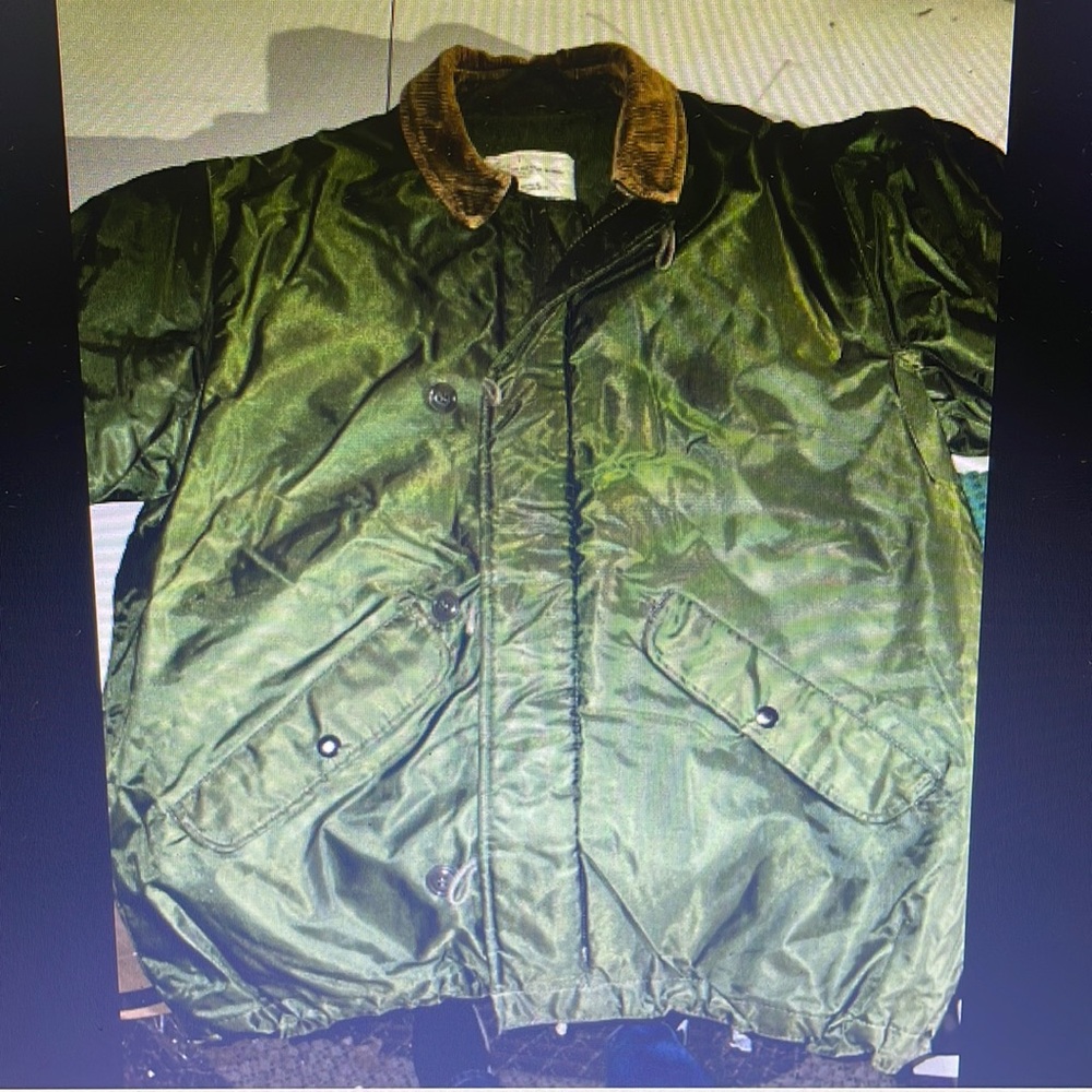 Vintage military issues coat 1988 great condition size medium